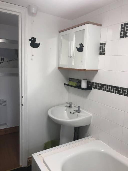 Seaton, Devon, Two Bed Apartment, Just Off The Sea Front. المظهر الخارجي الصورة