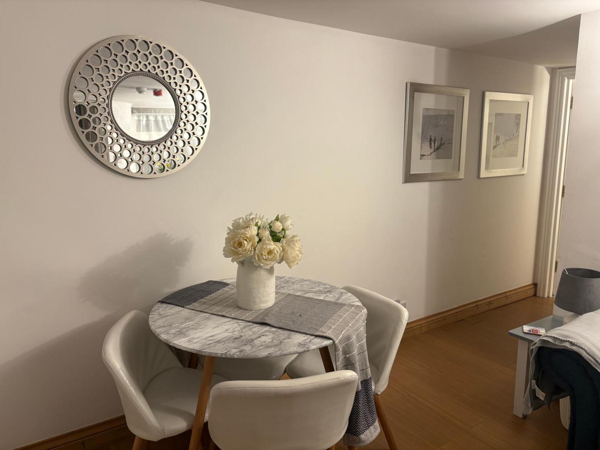 Seaton, Devon, Two Bed Apartment, Just Off The Sea Front. المظهر الخارجي الصورة